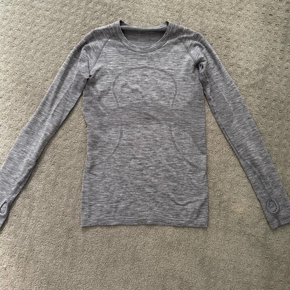 Lululemon Swiftly Tech Long Sleeve size 6